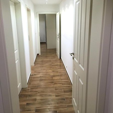 Ferienwohnungen Arp "2D" Mit Terrasse Und Parkplatz Itzehoe Esterno foto