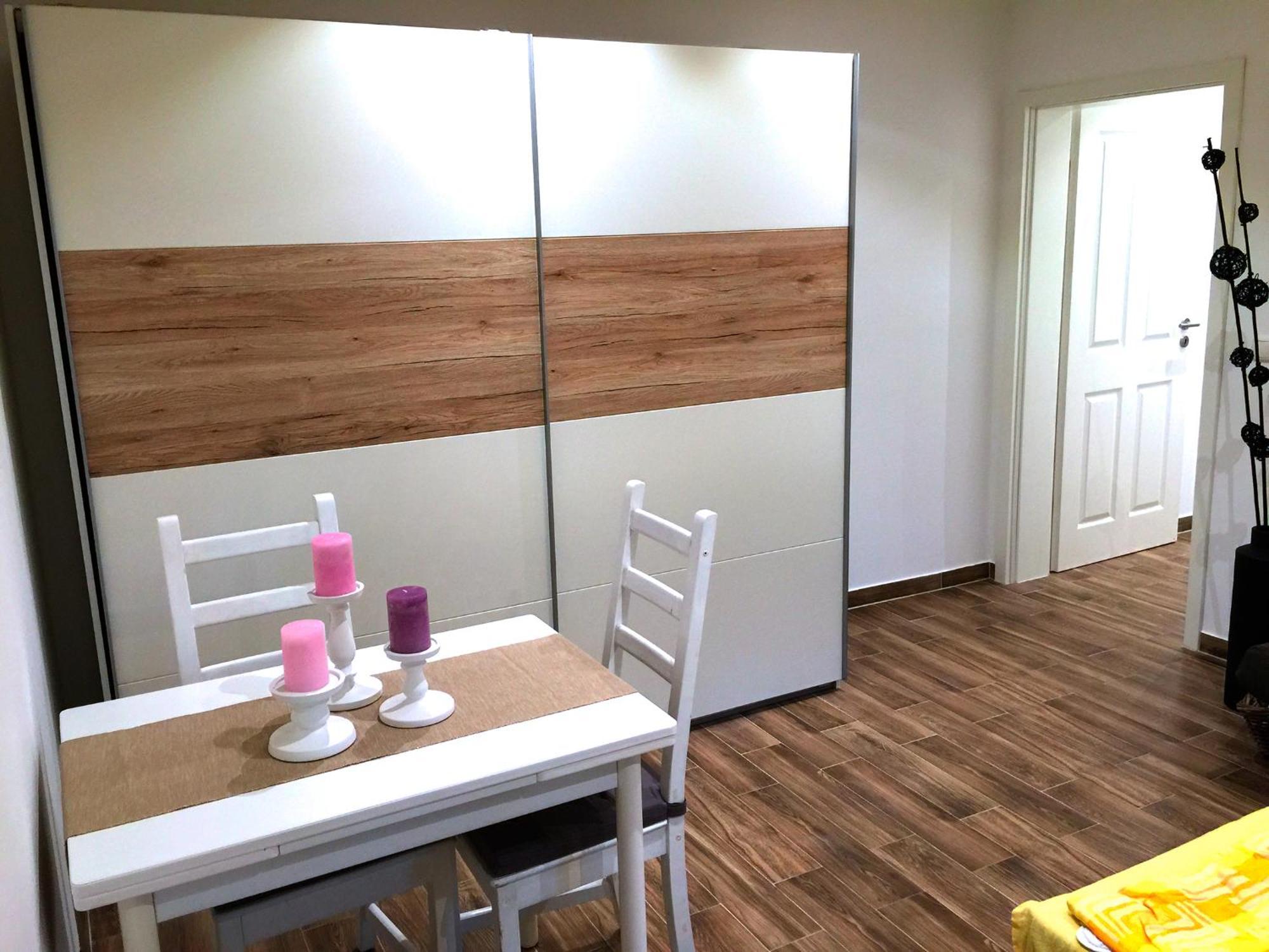 Ferienwohnungen Arp "2D" Mit Terrasse Und Parkplatz Itzehoe Esterno foto